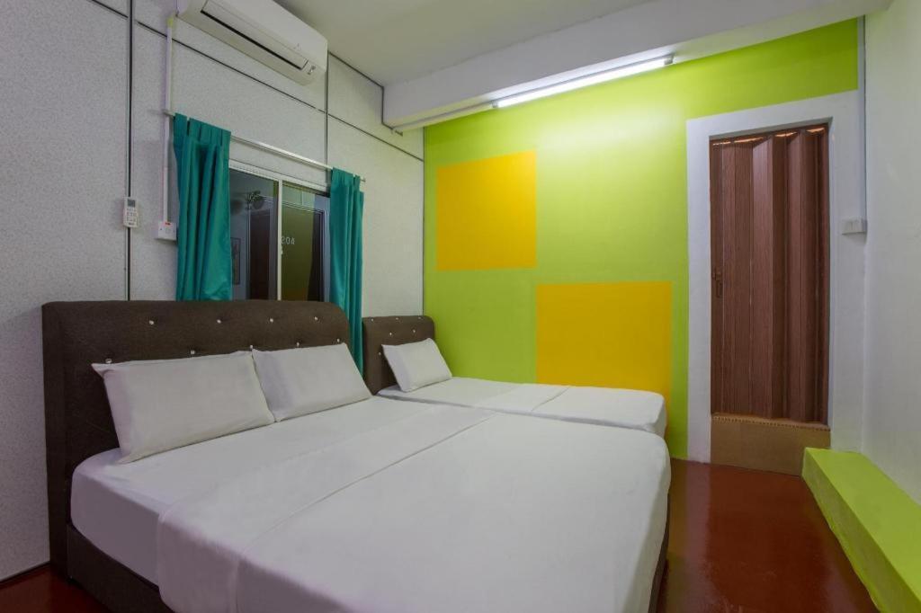 Spot On 89788 Musafir Transit Hotel Nilai Exteriör bild